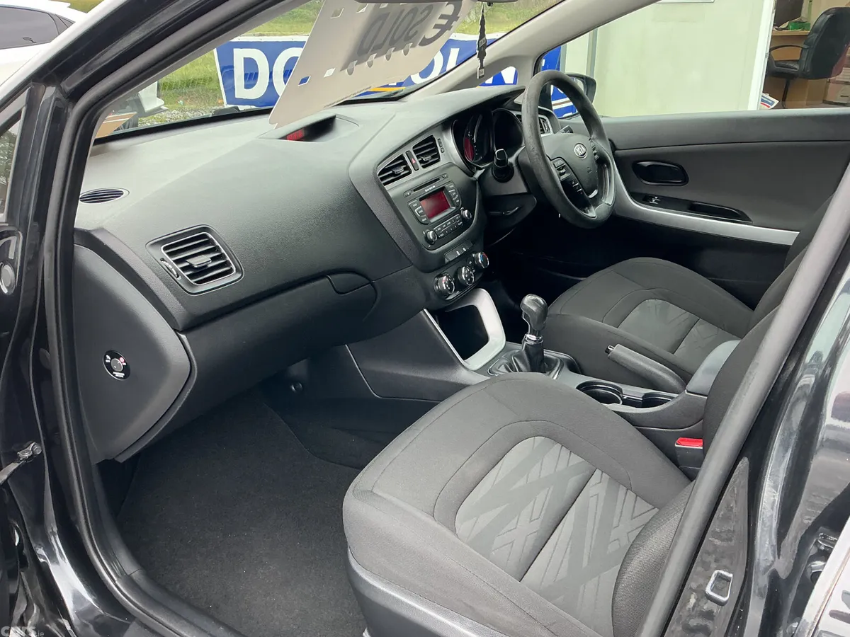Kia Ceed Hatchback, Petrol, 2015, Black