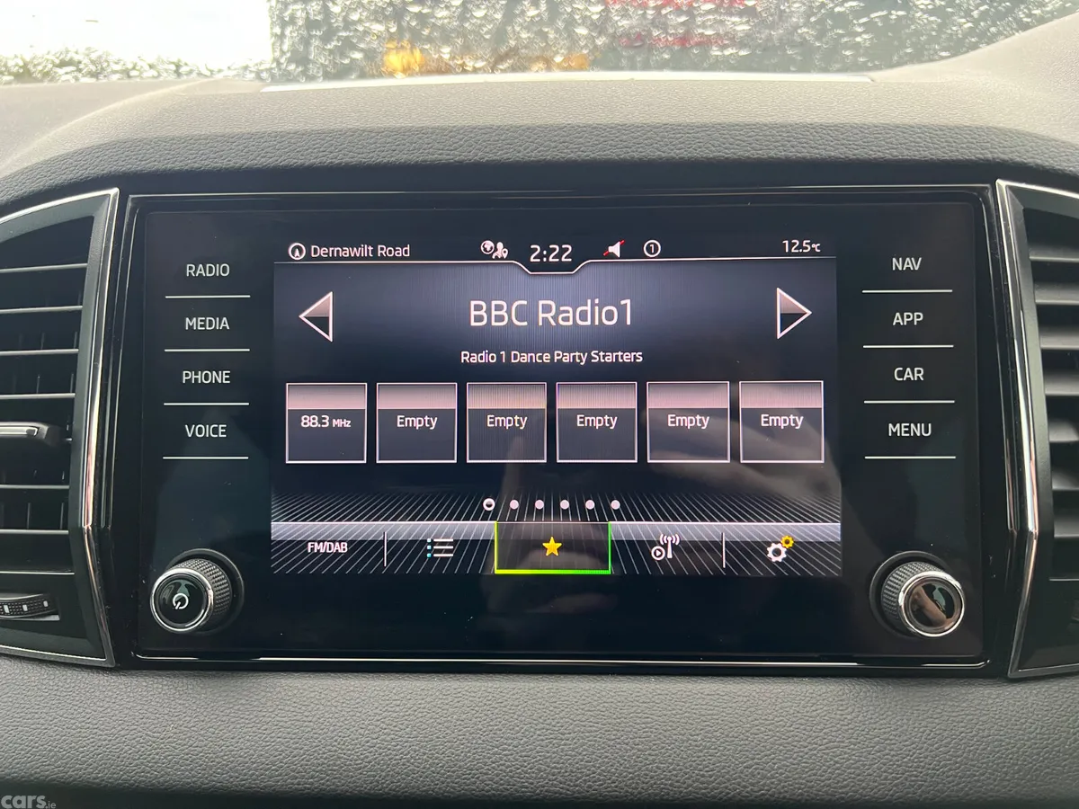 Skoda Karoq SUV, Diesel, 2023, Grey