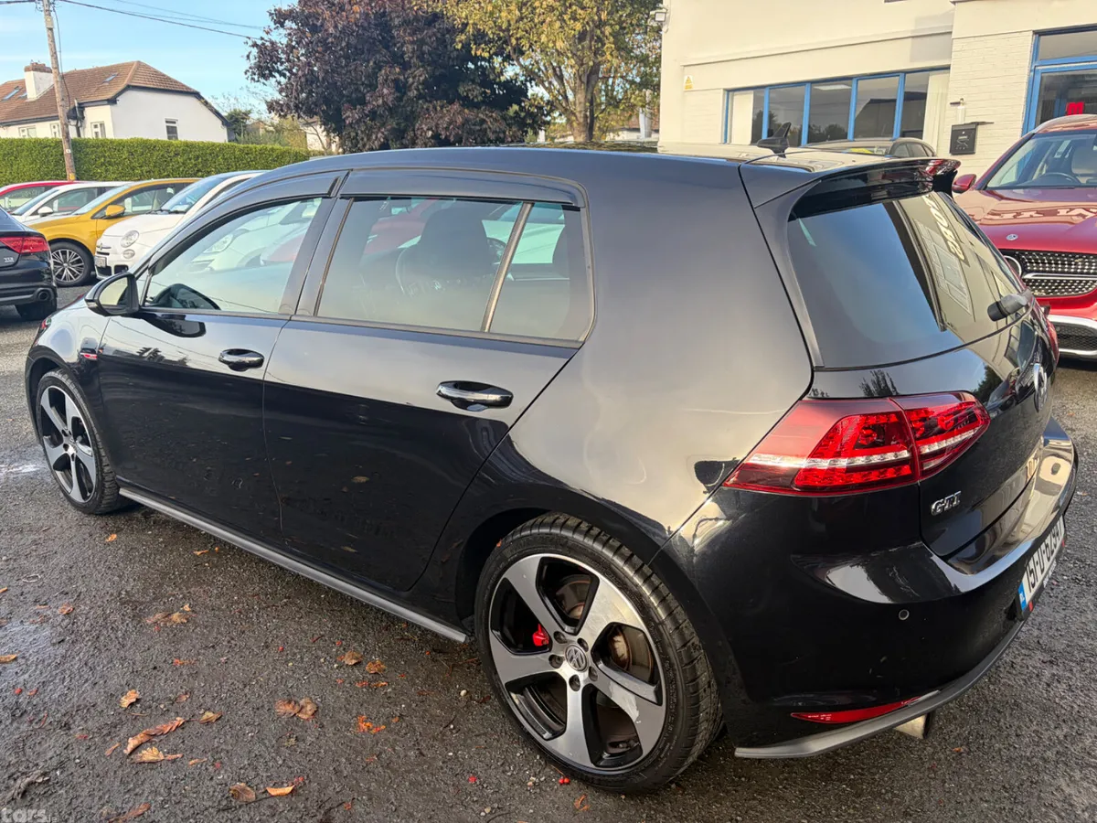 Volkswagen Golf Hatchback, Petrol, 2015, Black