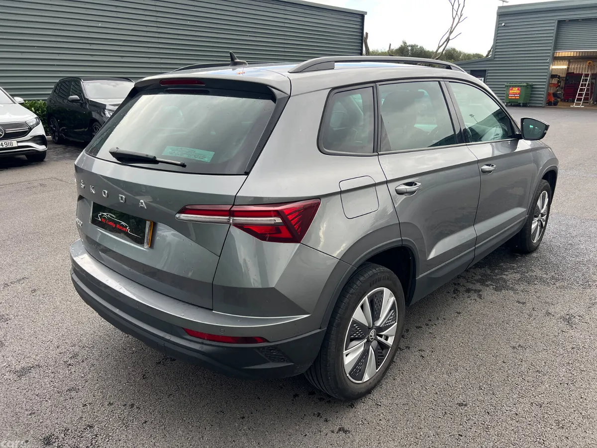 Skoda Karoq SUV, Diesel, 2023, Grey