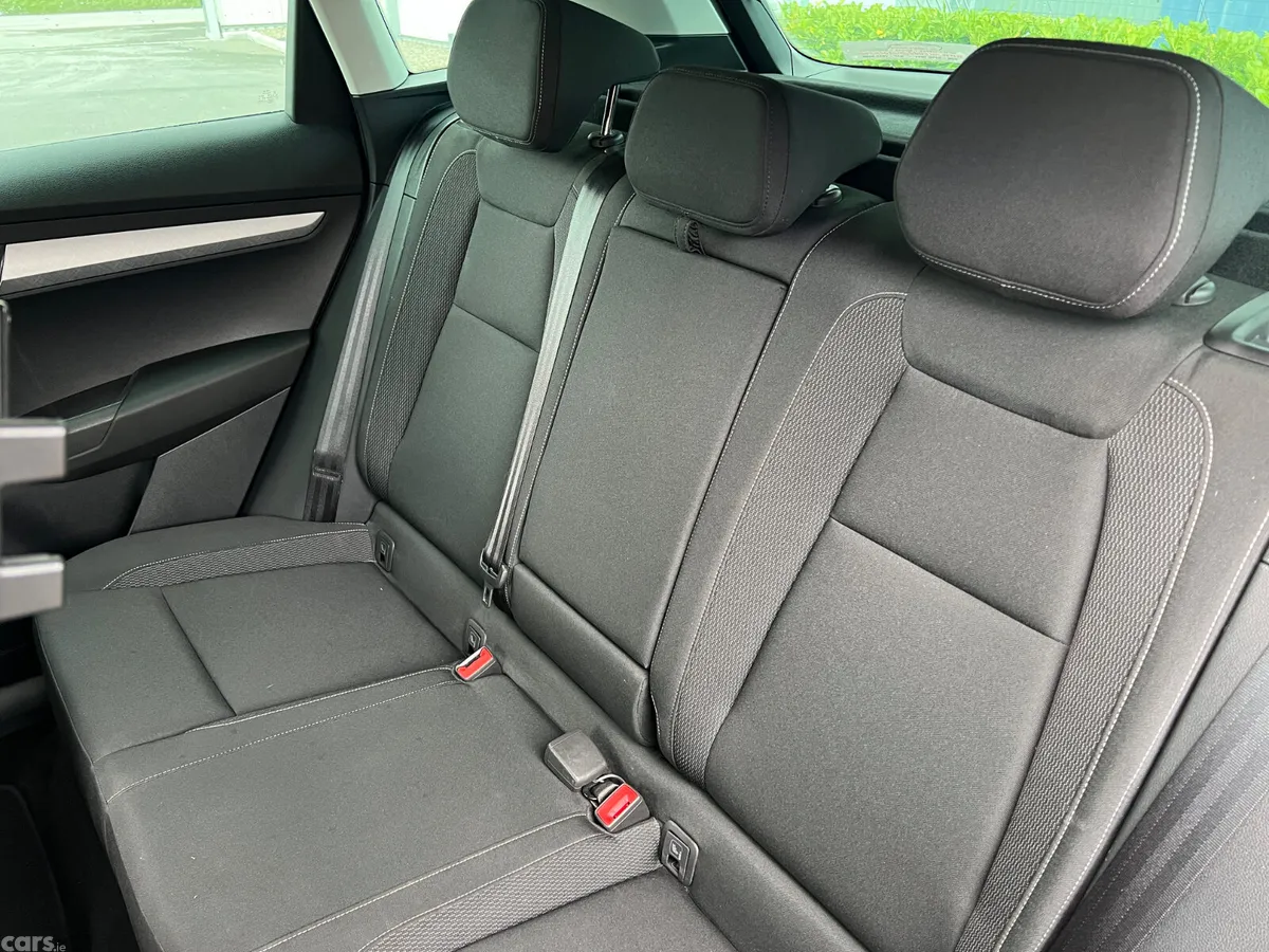 Skoda Karoq SUV, Diesel, 2023, Grey