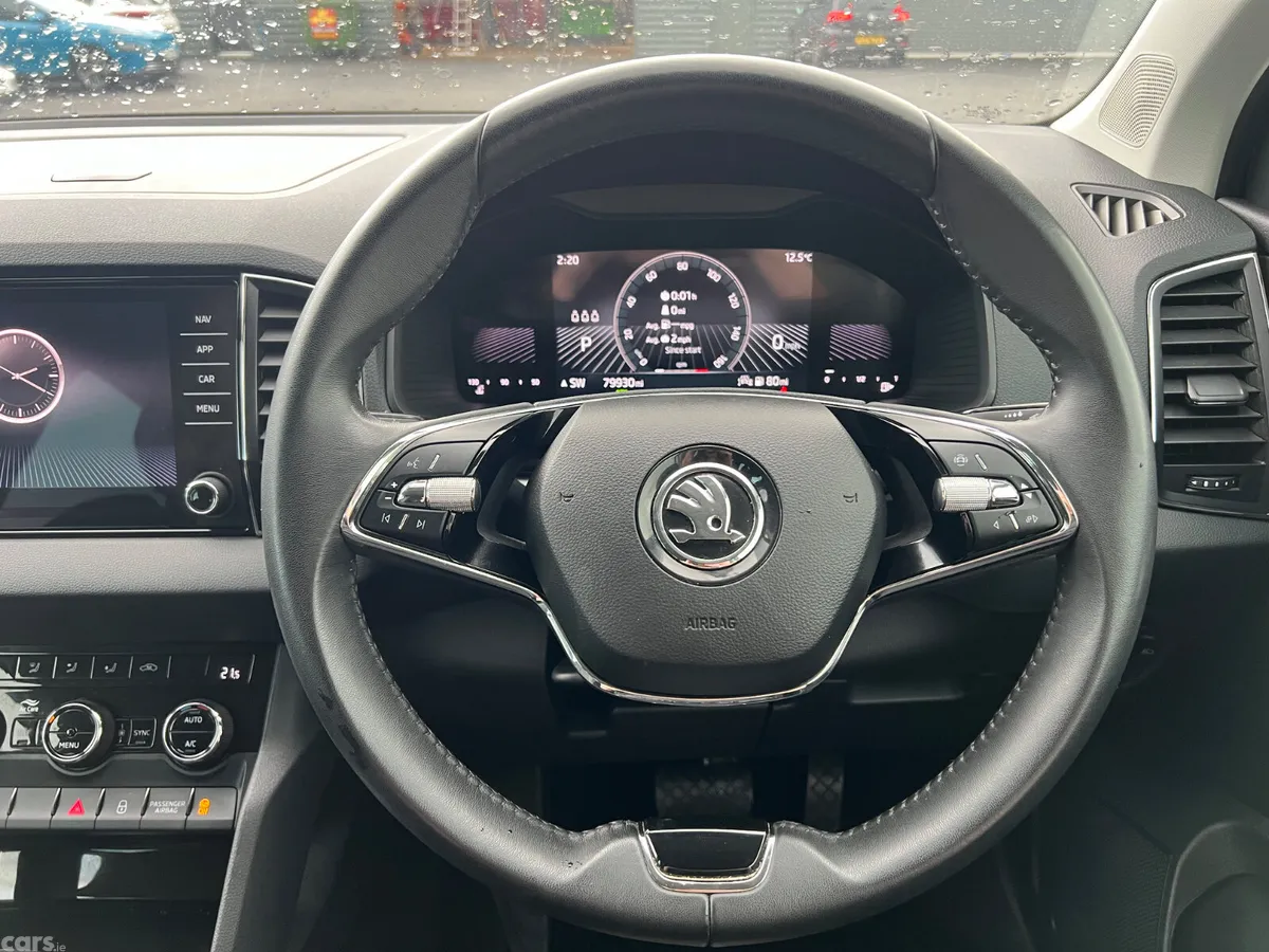 Skoda Karoq SUV, Diesel, 2023, Grey