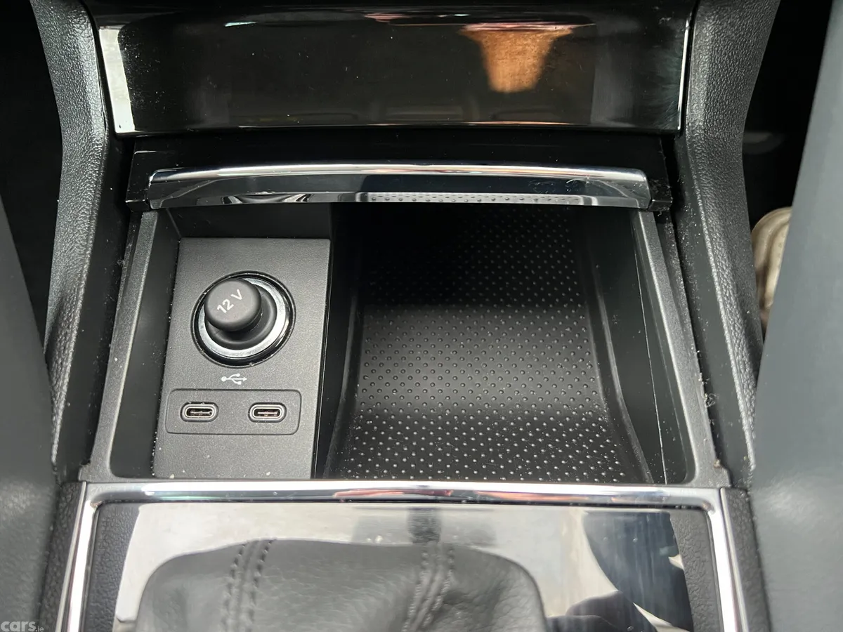 Skoda Karoq SUV, Diesel, 2023, Grey