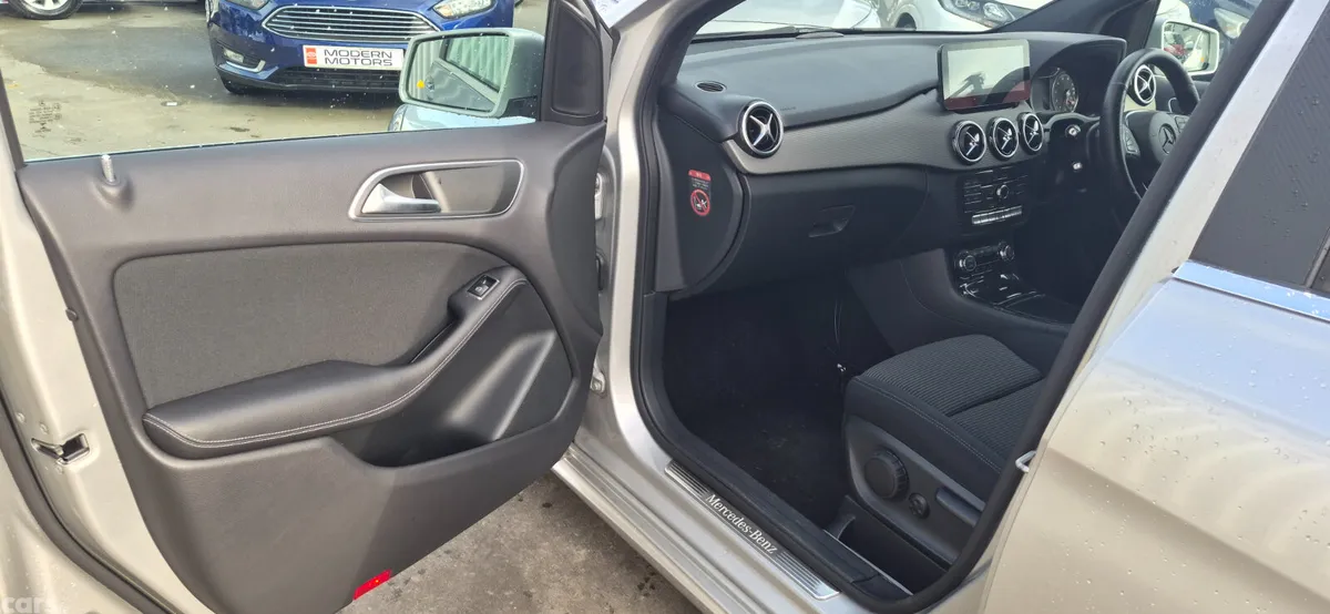 Mercedes-Benz B-Class MPV, Petrol, 2016, Silver