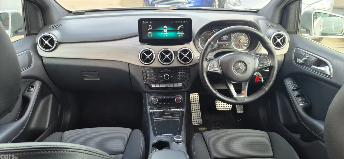 Mercedes-Benz B-Class MPV, Petrol, 2016, Silver