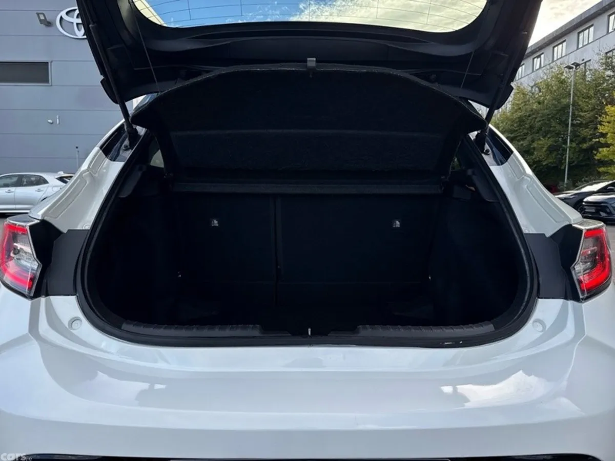 Toyota Corolla Hatchback, Petrol Hybrid, 2019, White