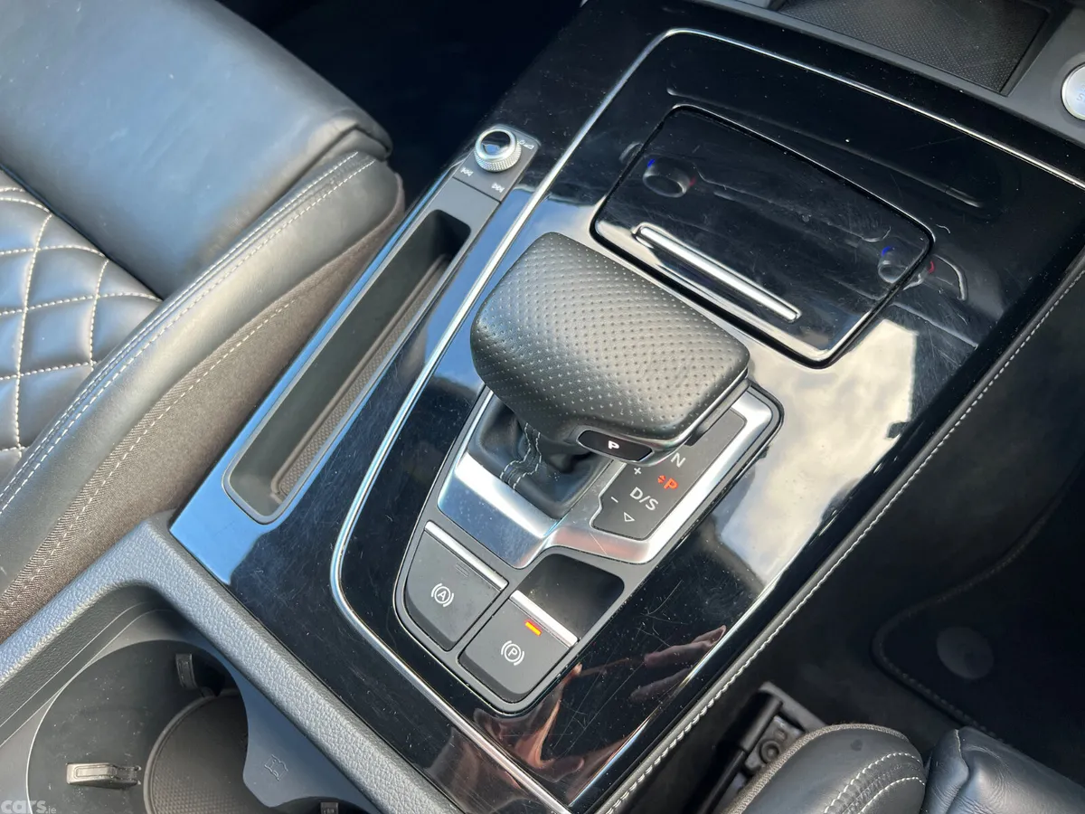 Audi Q5 SUV, Petrol Plug-in Hybrid, 2023, Grey
