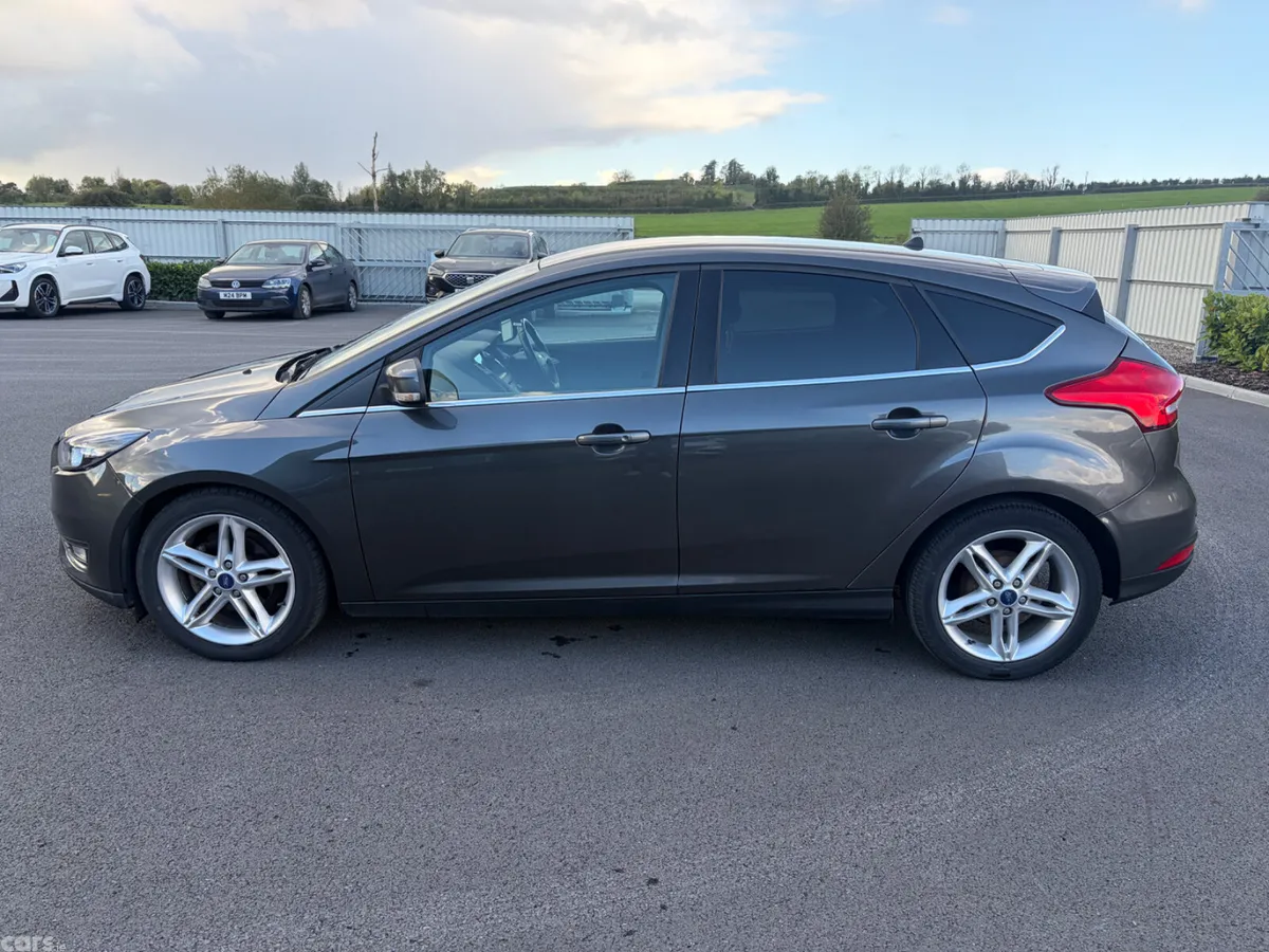 Ford Focus Hatchback, Diesel, 2017, Grey