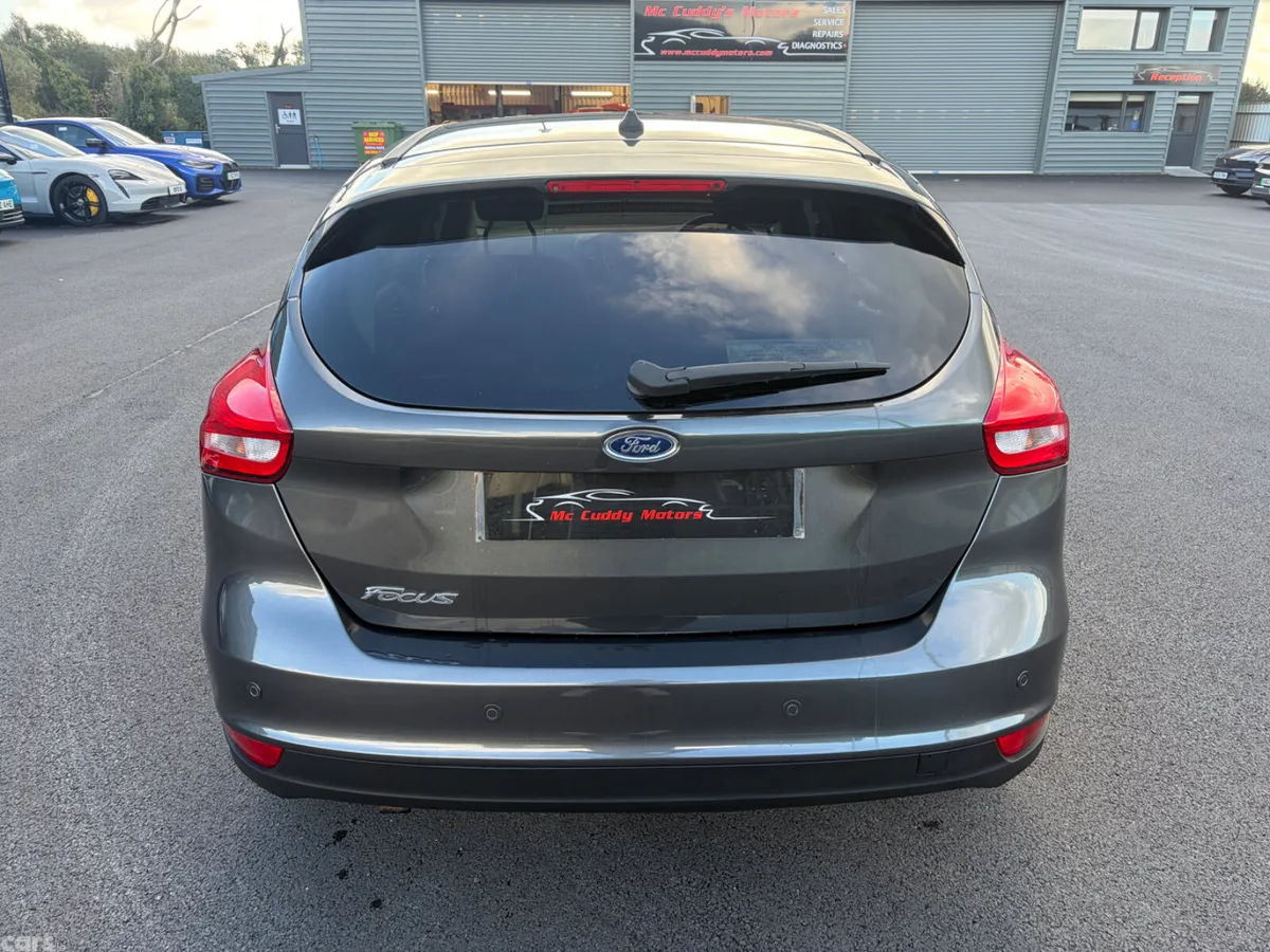 Ford Focus Hatchback, Diesel, 2017, Grey