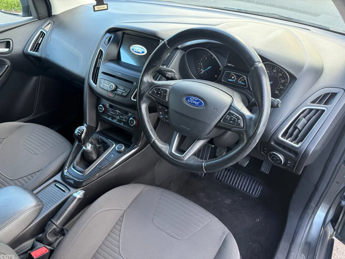 Ford Focus Hatchback, Diesel, 2017, Grey