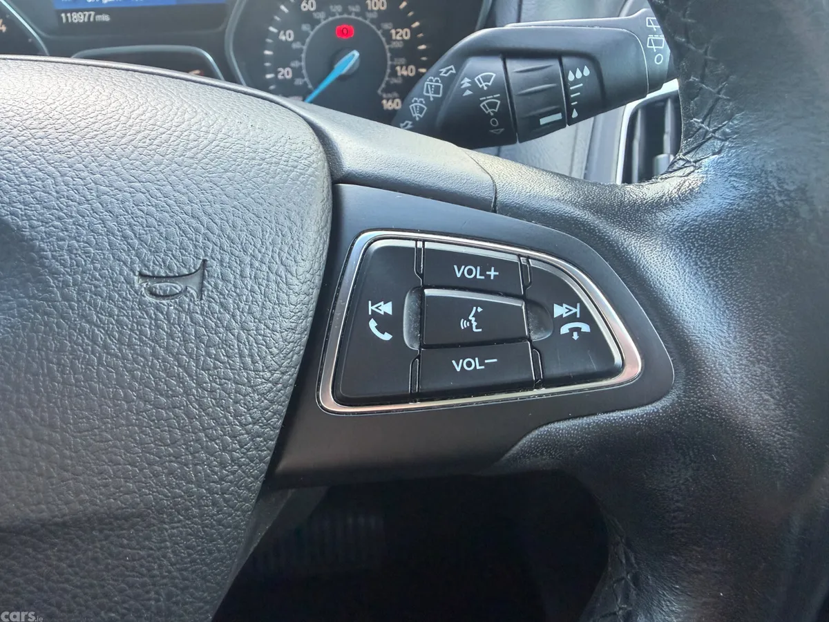 Ford Focus Hatchback, Diesel, 2017, Grey