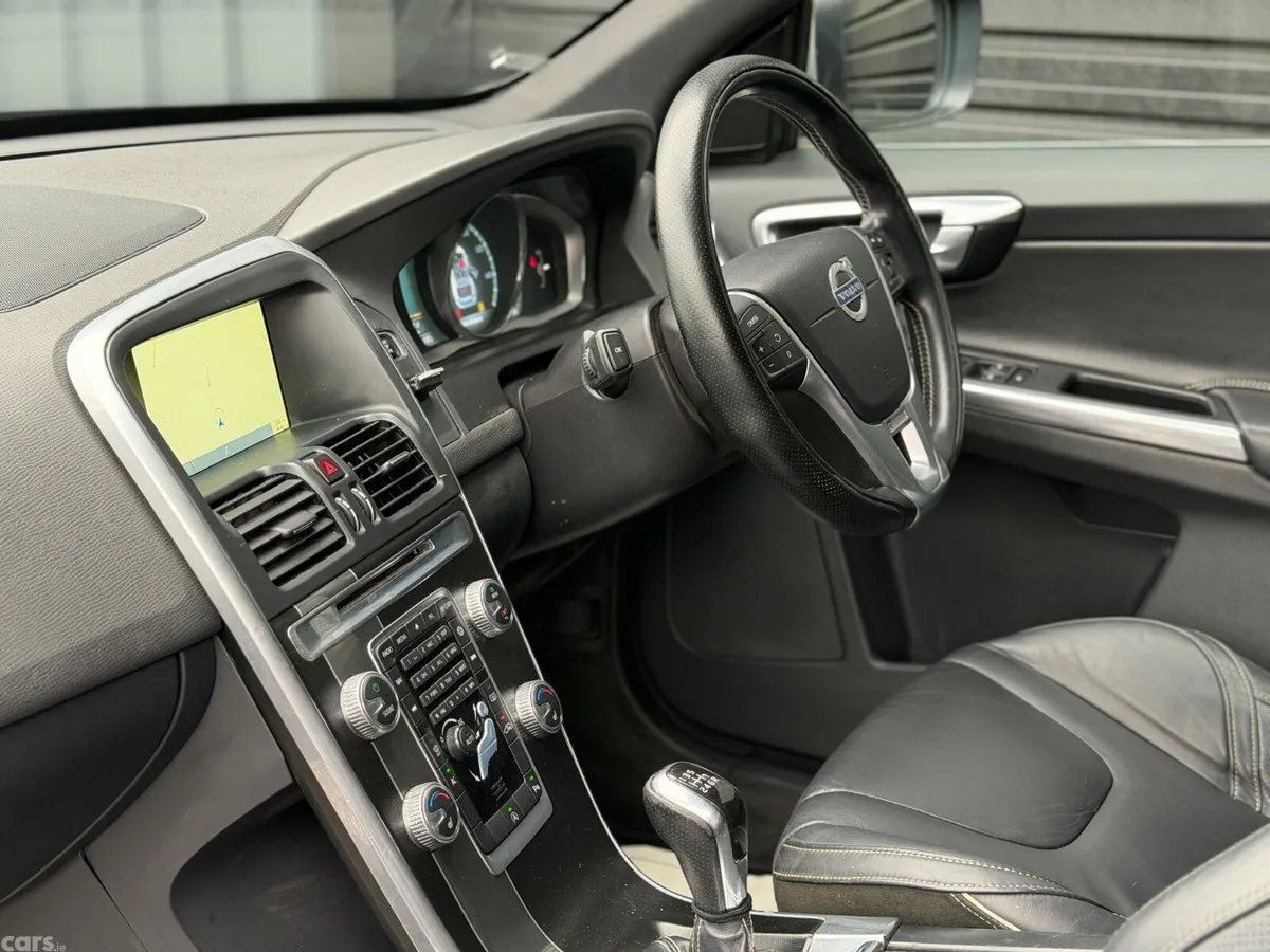 Volvo XC60 SUV, Diesel, 2015, Black