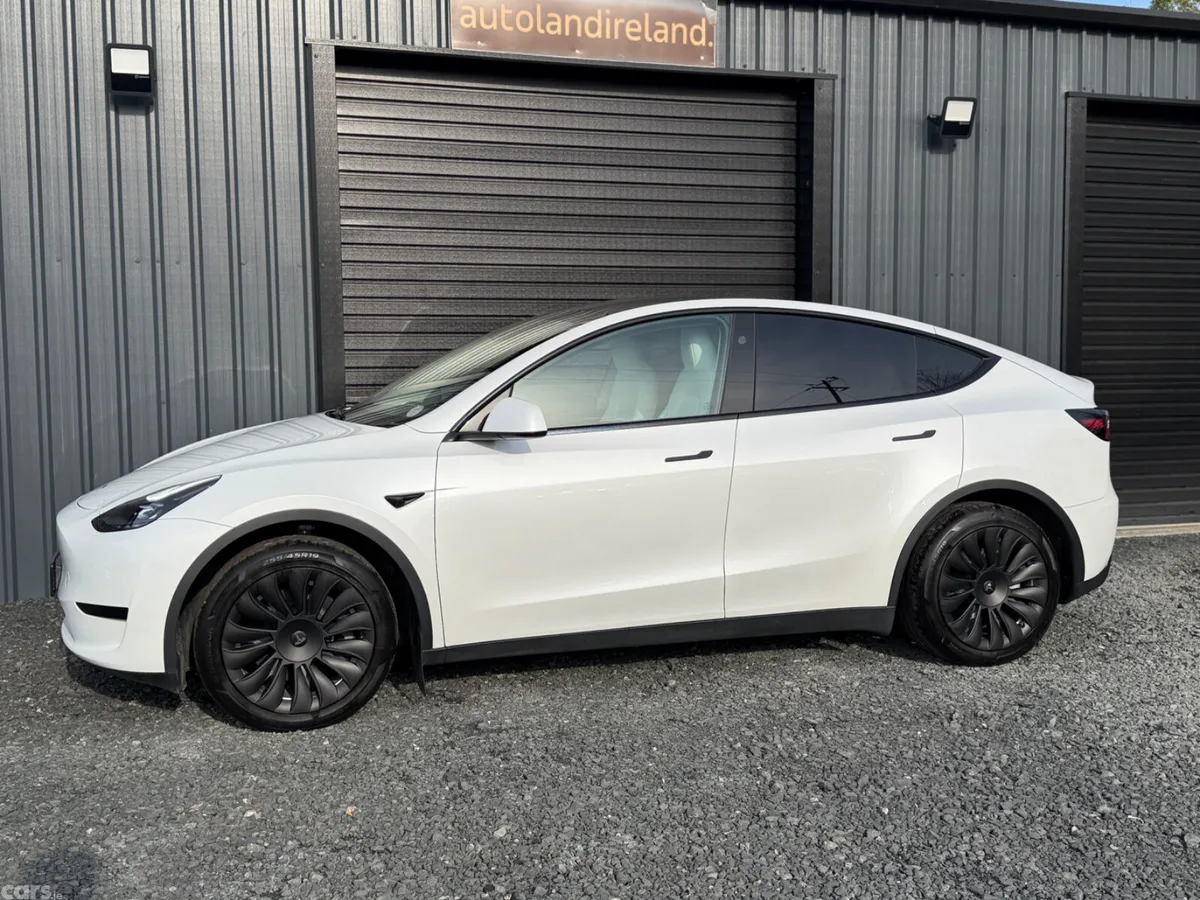 Tesla Model Y SUV, Electric, 2024, White