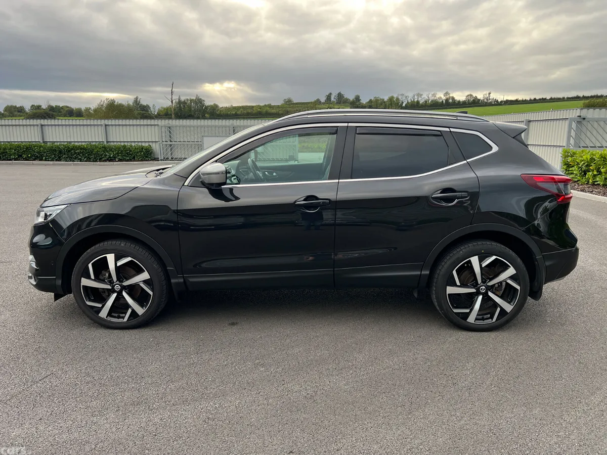 Nissan Qashqai SUV, Diesel, 2018, Black