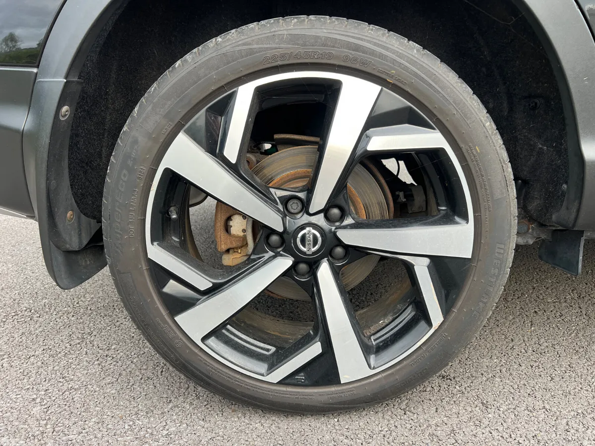 Nissan Qashqai SUV, Diesel, 2018, Black