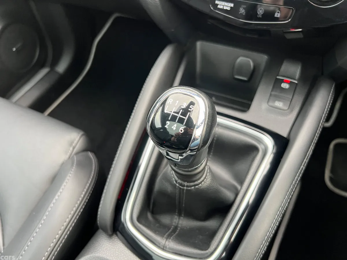 Nissan Qashqai SUV, Diesel, 2018, Black