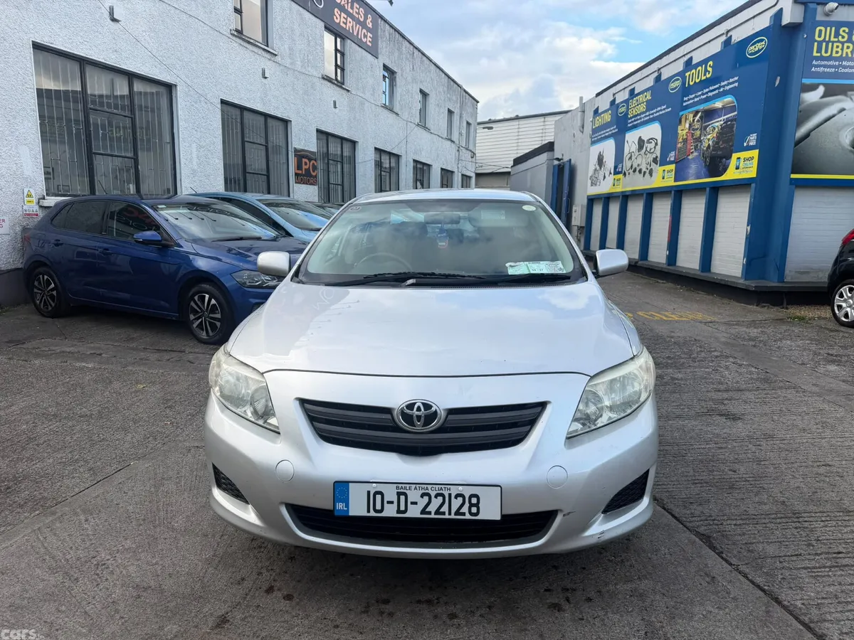 Toyota Corolla Saloon, Petrol, 2010, Silver