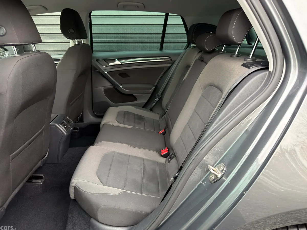 Volkswagen Golf Estate, Petrol, 2019, Grey