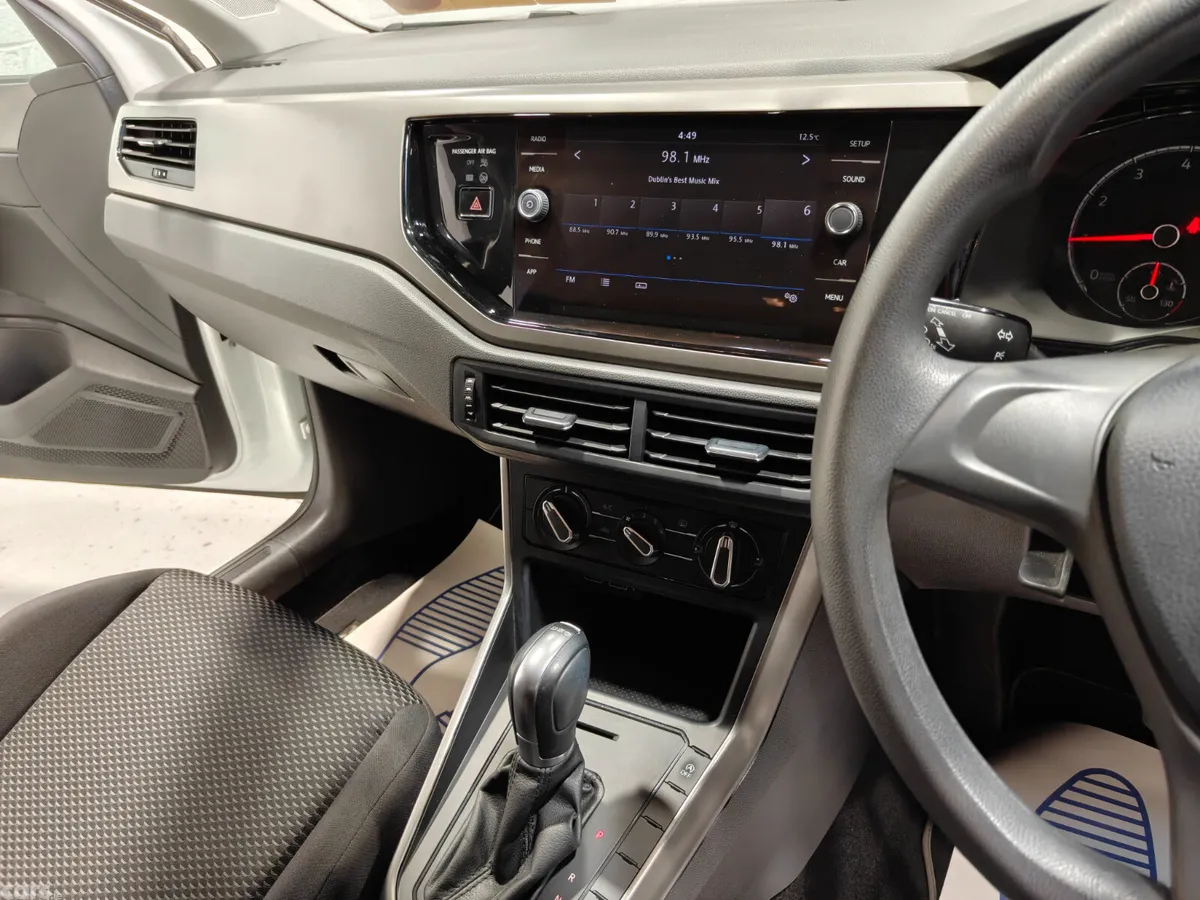 Volkswagen Polo Hatchback, Petrol, 2019, White