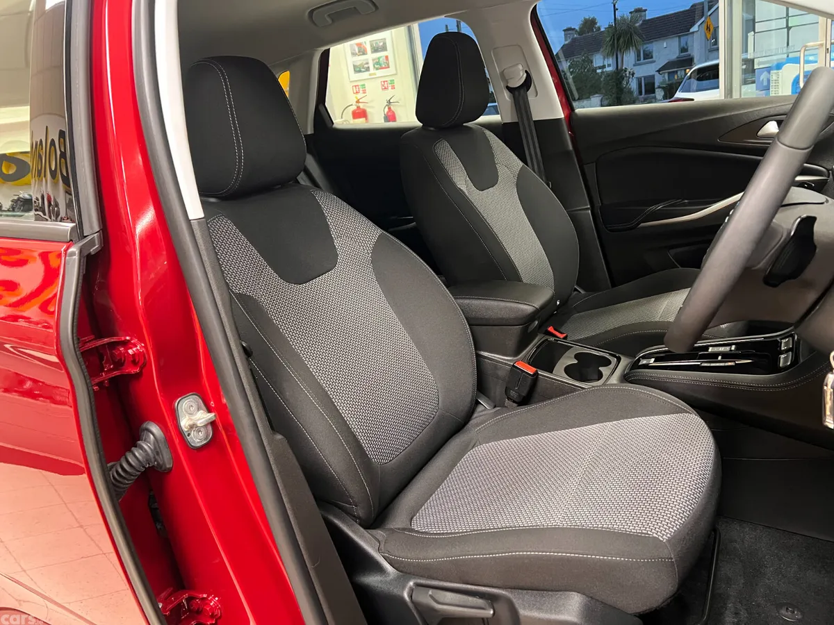 Opel Grandland X SUV, Diesel, 2024, Red