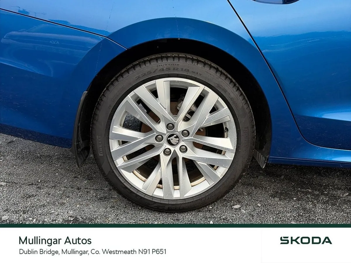Skoda Octavia Saloon, Diesel, 2026, Blue