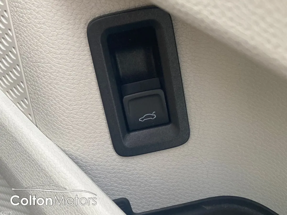 Volkswagen ID.Buzz MPV, Electric, 2023, Orange