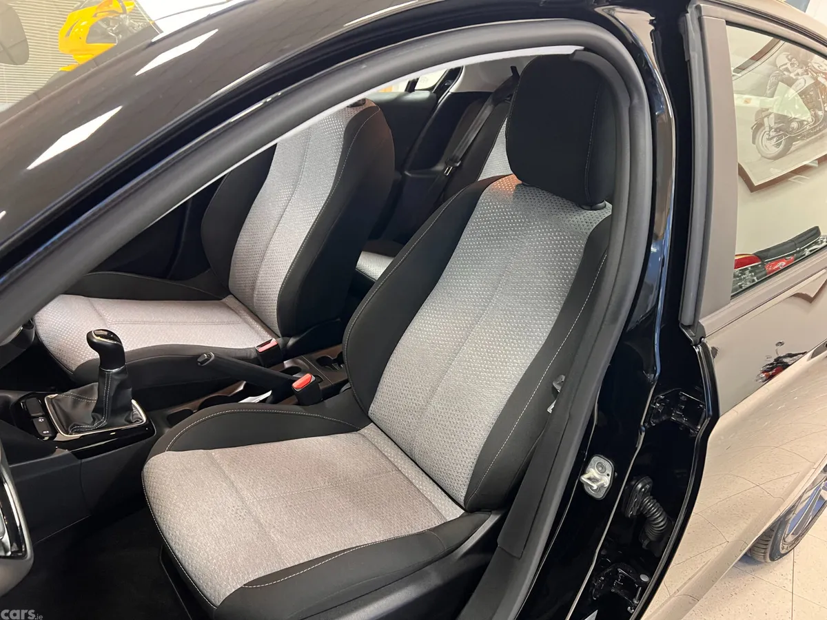 Opel Corsa Hatchback, Petrol, 2025, Black
