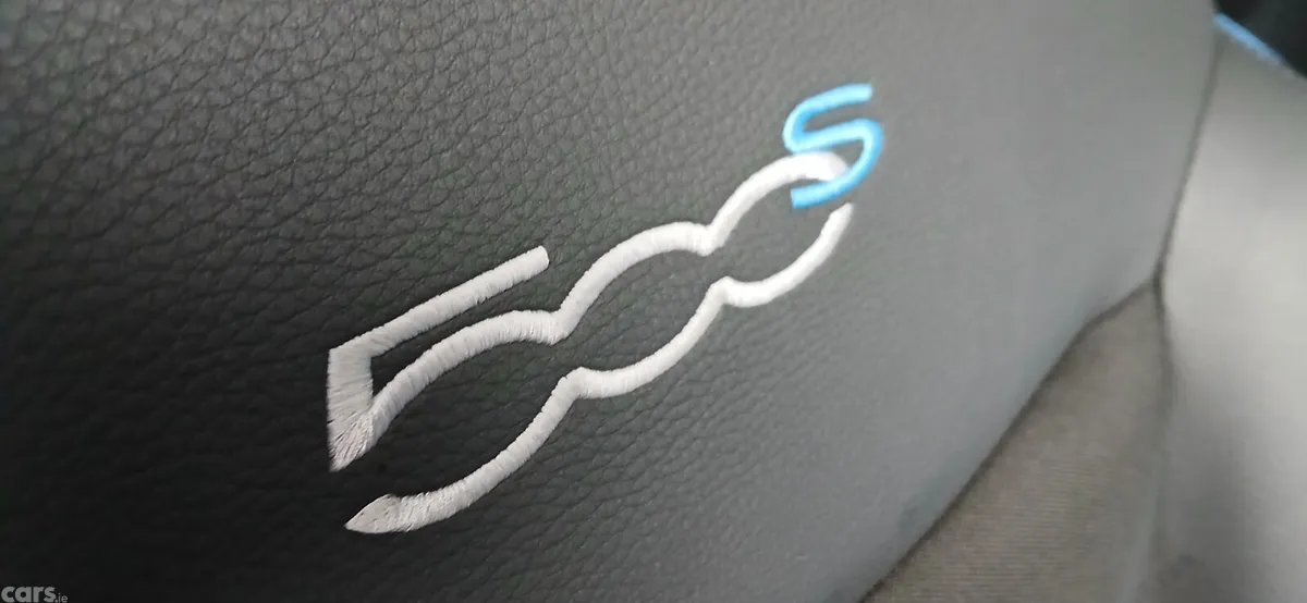 Fiat 500 Hatchback, Petrol, 2018, Blue