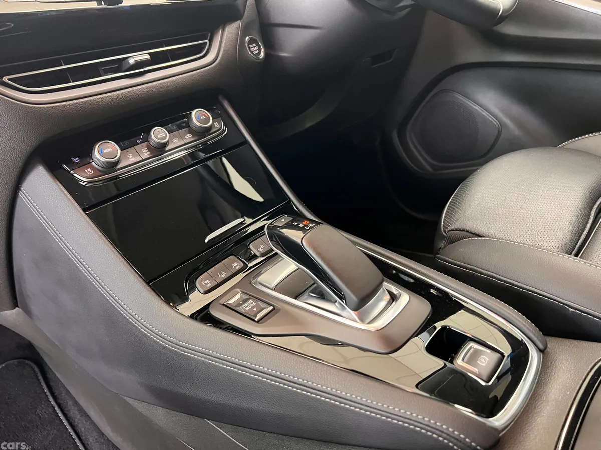 Opel Grandland X SUV, Petrol Plug-in Hybrid, 2023, Blue