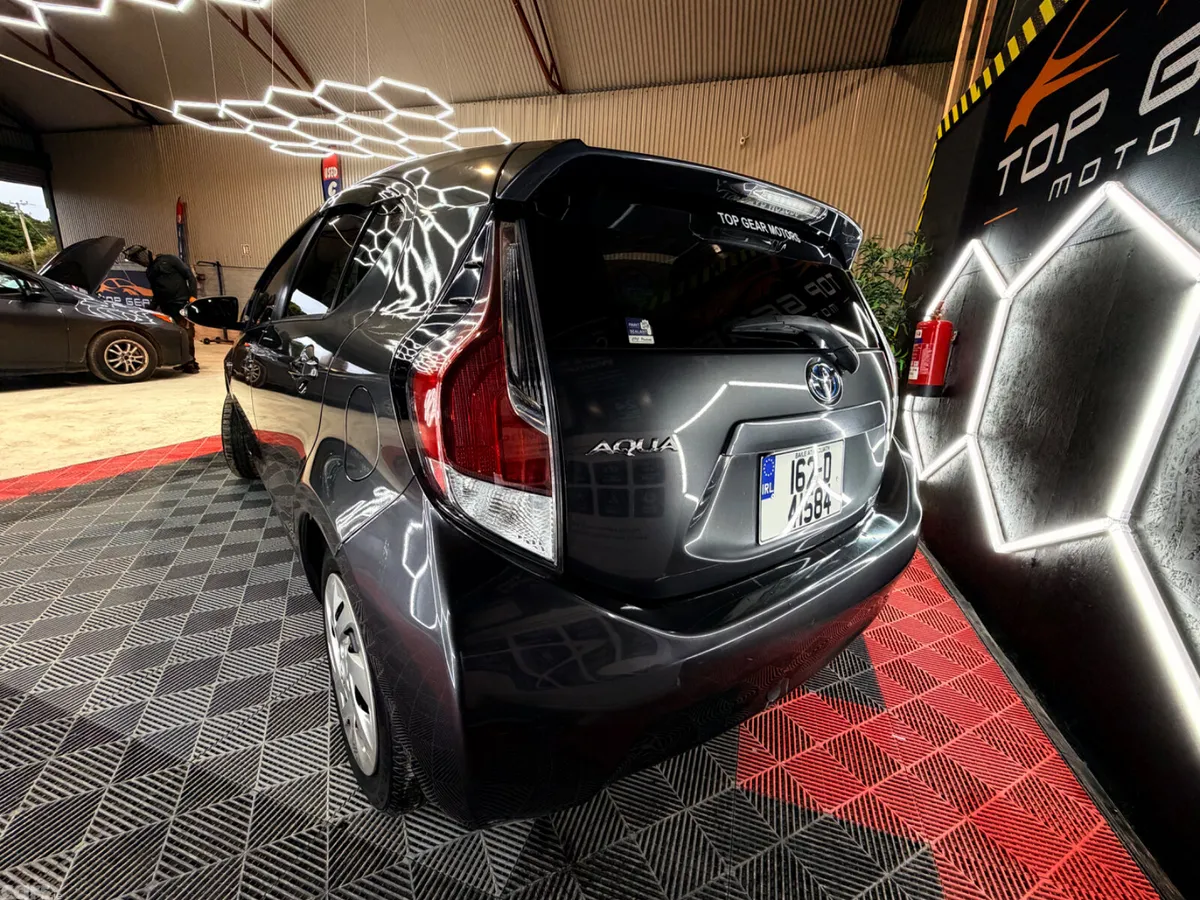 Toyota Aqua Hatchback, Petrol Hybrid, 2016, Grey