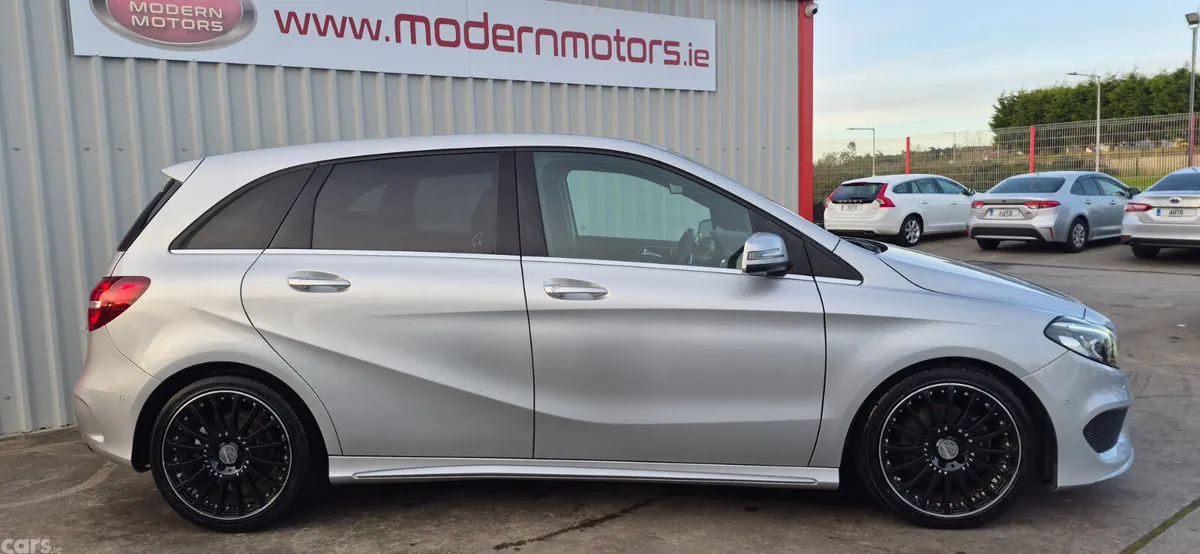 Mercedes-Benz B-Class MPV, Petrol, 2015, Silver