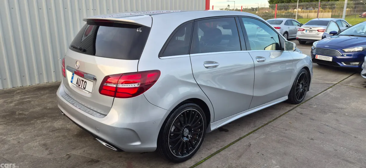 Mercedes-Benz B-Class MPV, Petrol, 2015, Silver
