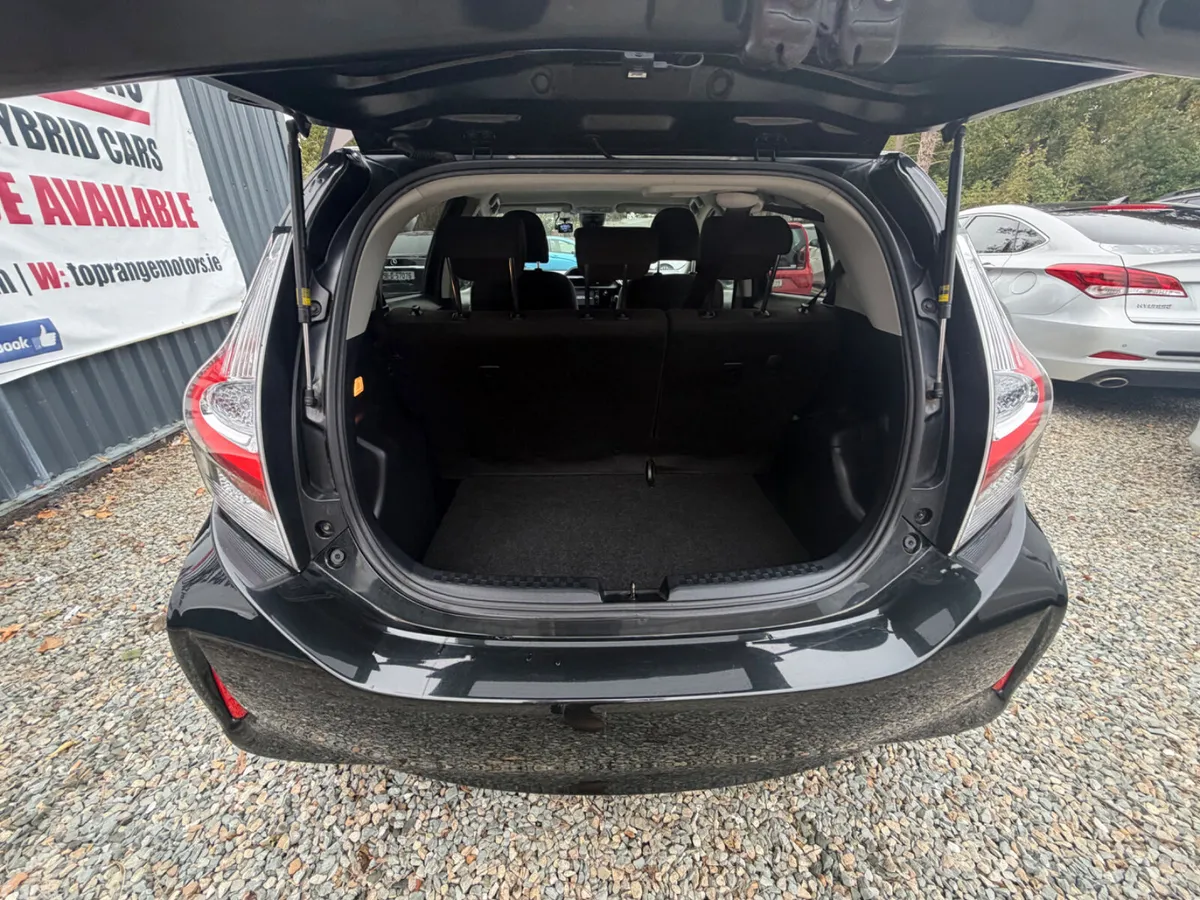 Toyota Aqua Hatchback, Petrol Hybrid, 2018, Black