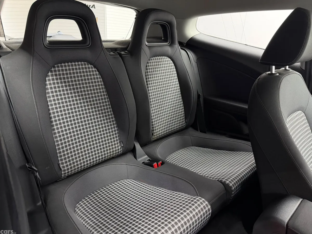 Volkswagen Scirocco Coupe, Diesel, 2016, Black