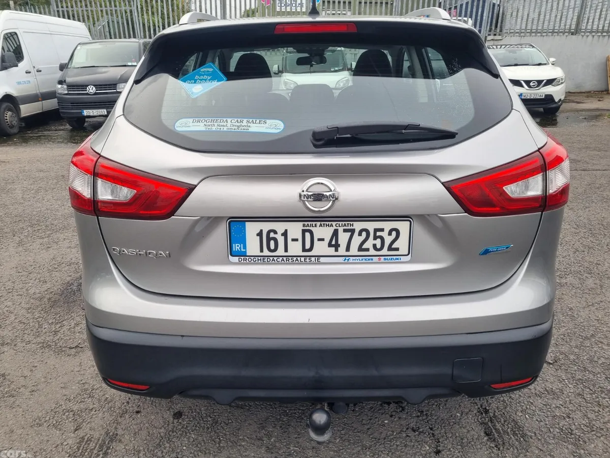 Nissan Qashqai Hatchback, Diesel, 2016, Silver