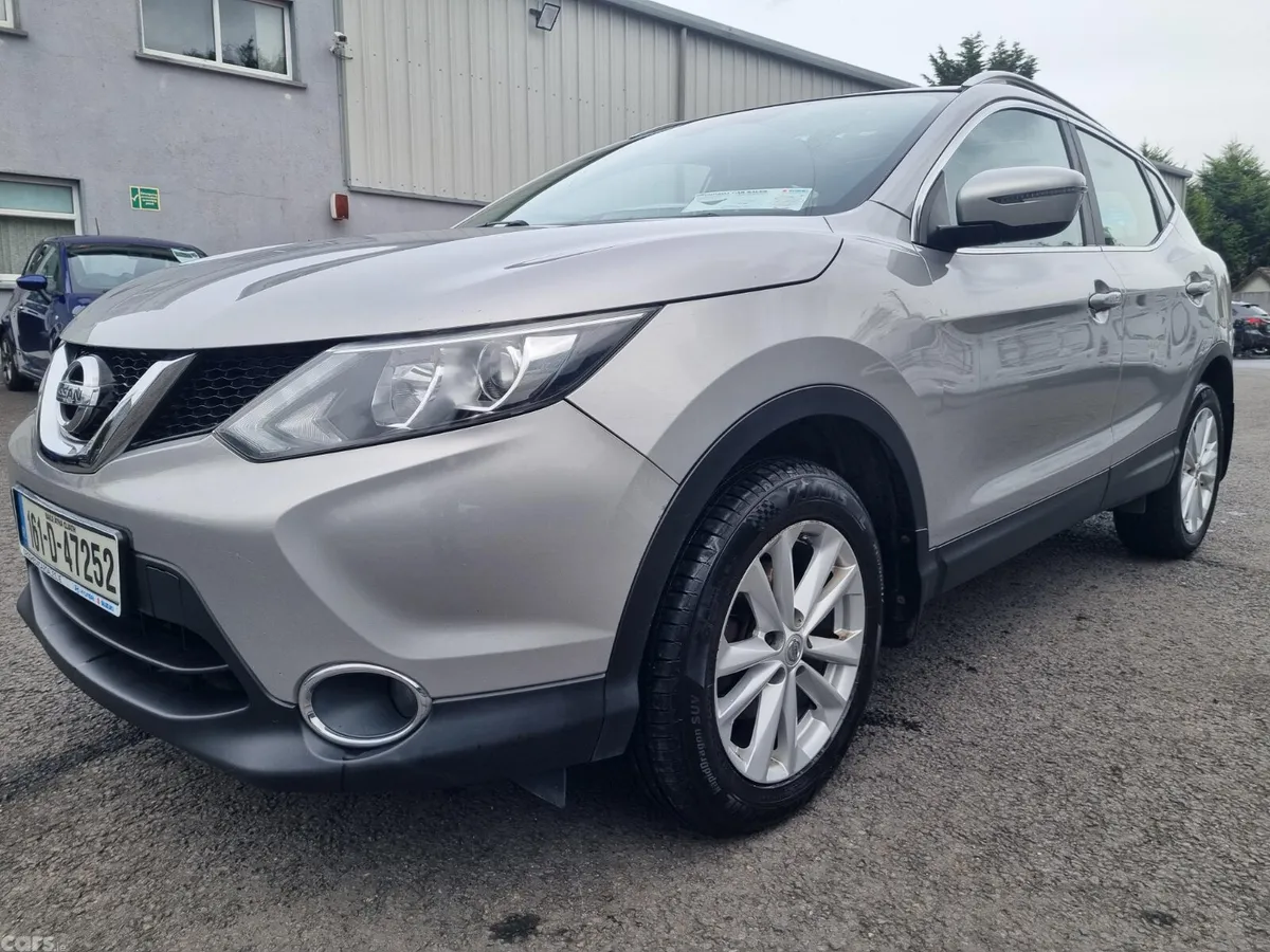 Nissan Qashqai Hatchback, Diesel, 2016, Silver