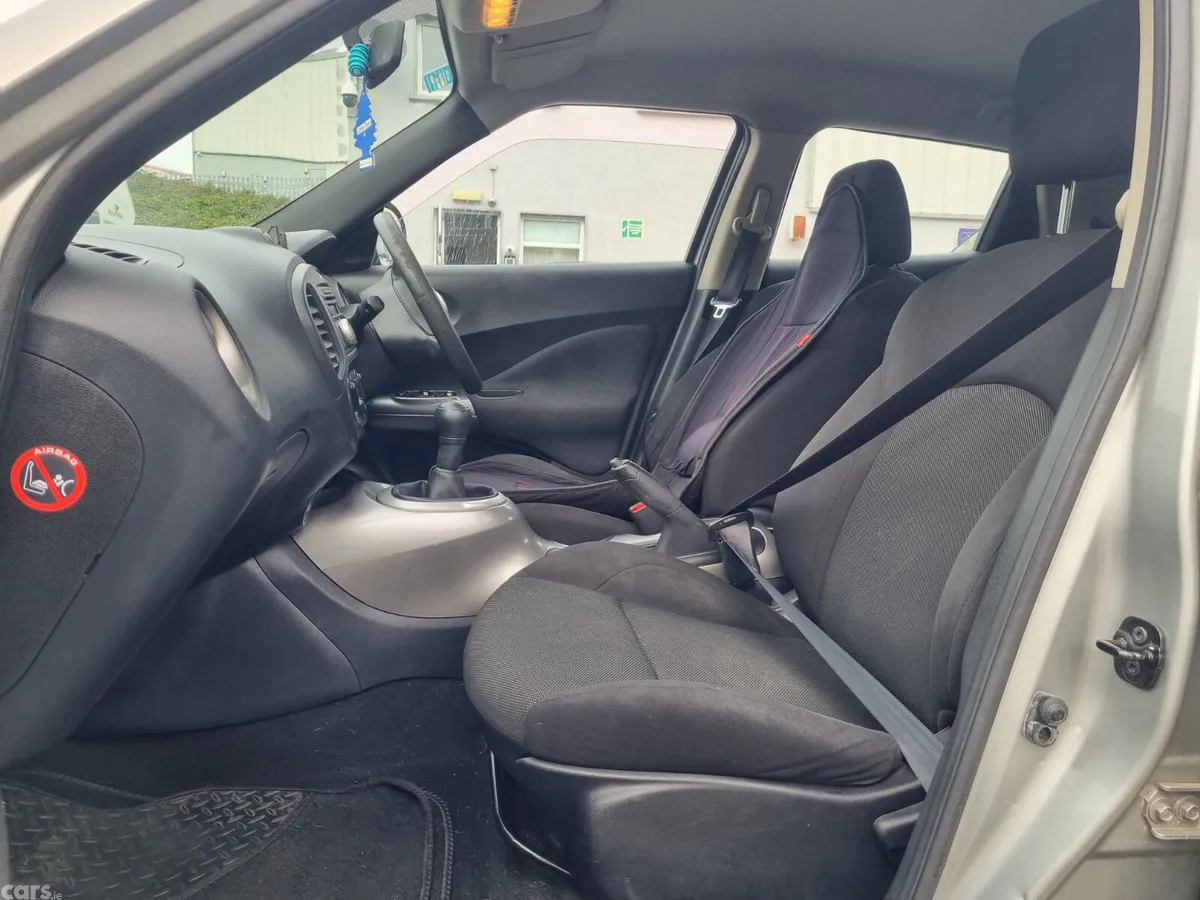 Nissan Juke SUV, Petrol, 2012, Silver