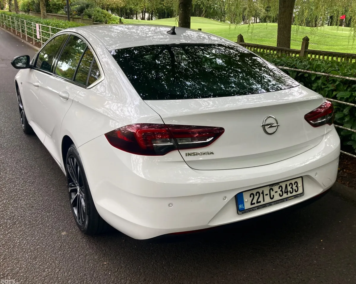 Opel Insignia Hatchback, Diesel, 2022, White