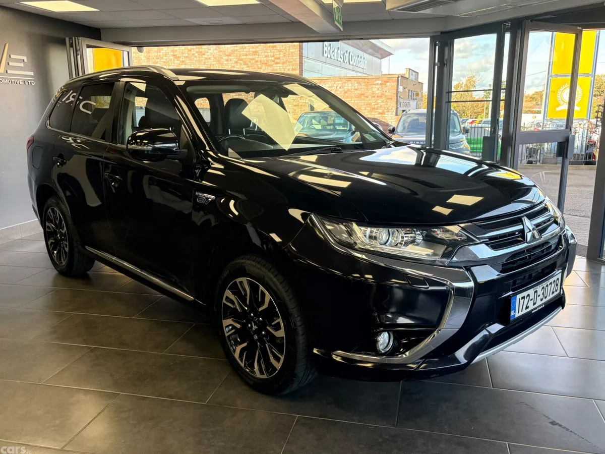 Mitsubishi Outlander SUV, Petrol Plug-in Hybrid, 2017, Black