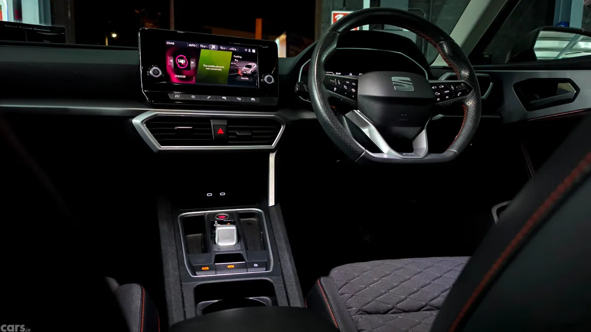 SEAT Leon Estate, Diesel, 2021, Red