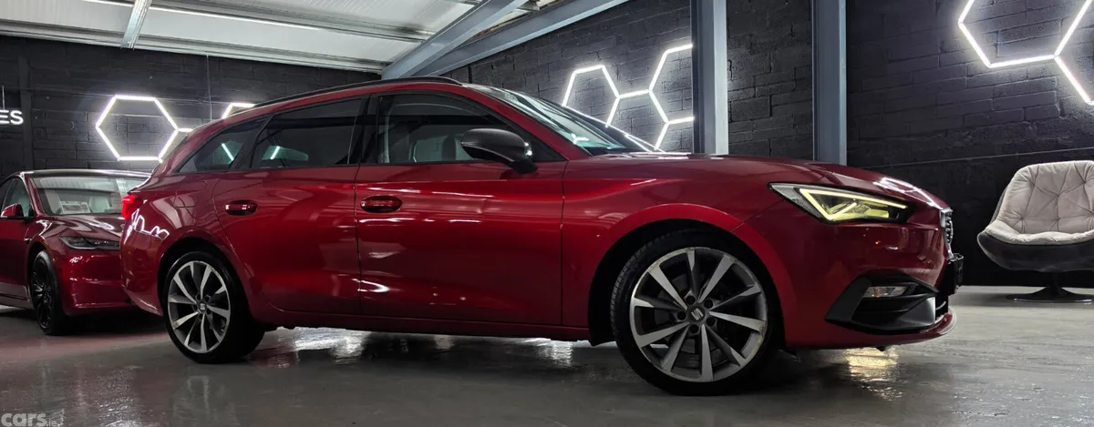 SEAT Leon Estate, Diesel, 2021, Red