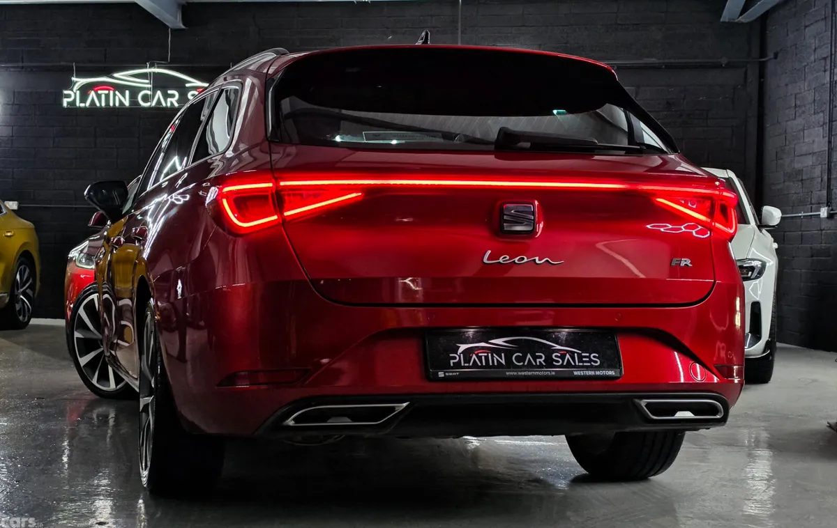 SEAT Leon Estate, Diesel, 2021, Red