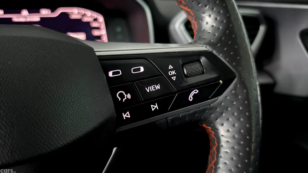 SEAT Leon Estate, Diesel, 2021, Red
