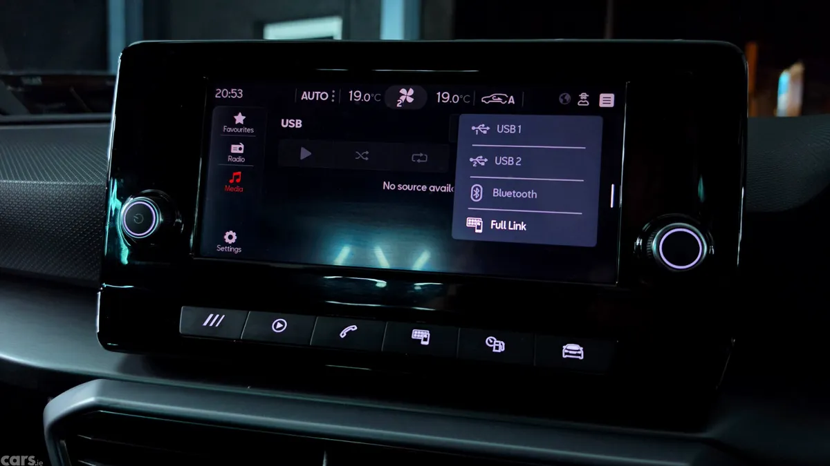 SEAT Leon Estate, Diesel, 2021, Red
