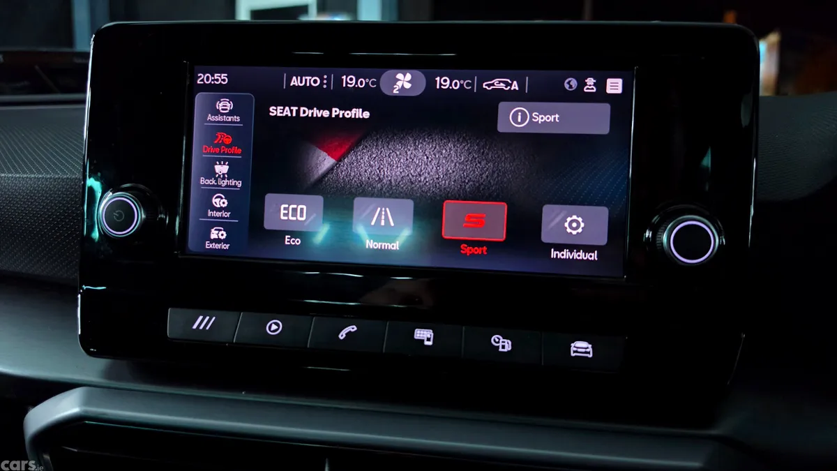 SEAT Leon Estate, Diesel, 2021, Red
