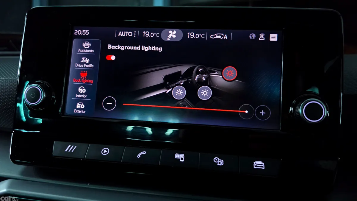 SEAT Leon Estate, Diesel, 2021, Red