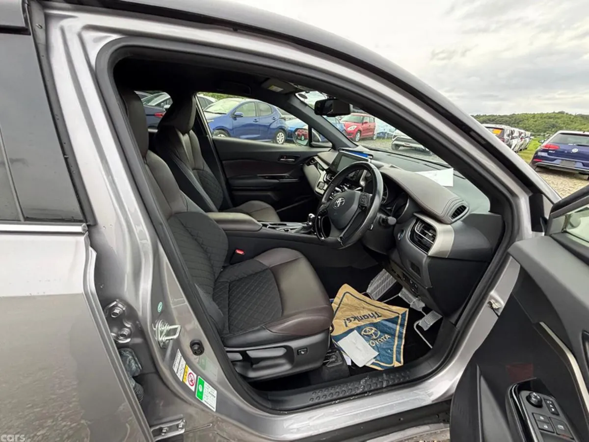 Toyota C-HR SUV, Petrol Hybrid, 2018, Grey