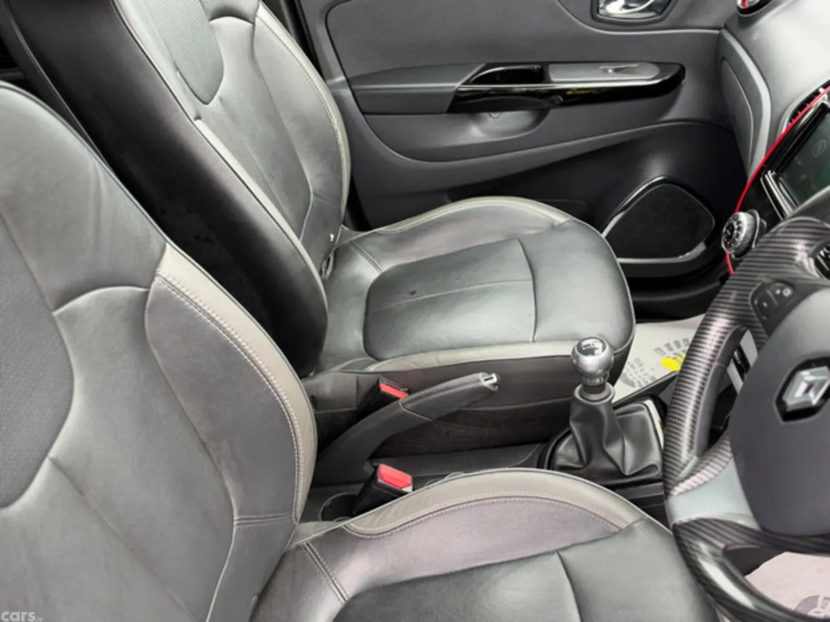 Renault Captur Hatchback, Diesel, 2017, Grey