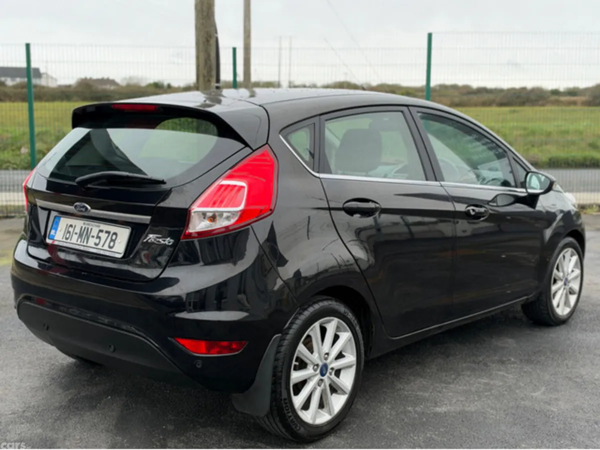 Ford Fiesta Hatchback, Petrol, 2016, Black