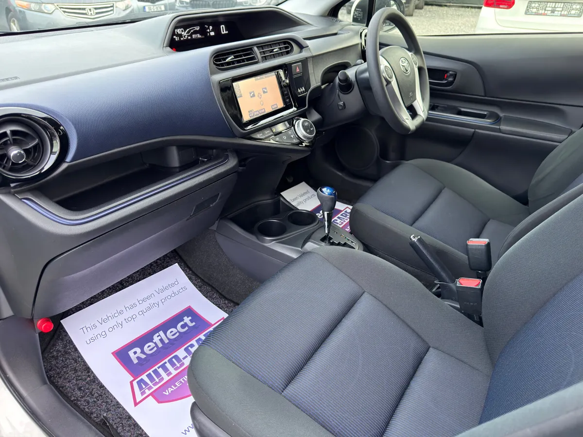Toyota Aqua Hatchback, Petrol Hybrid, 2015, White